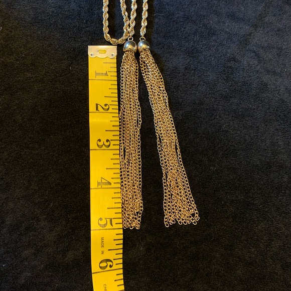 18” Gold lariat/wrap necklace with chain tassels - Picture 4 of 4